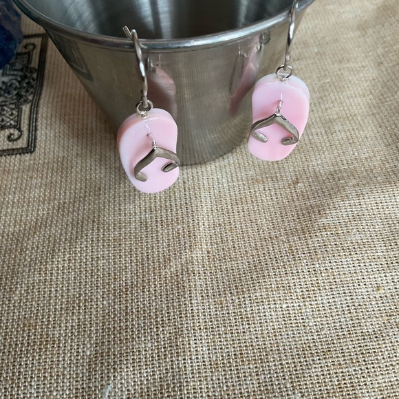Pink Conch & Sterling Silver Sandal Earrings - Picture 6 of 6